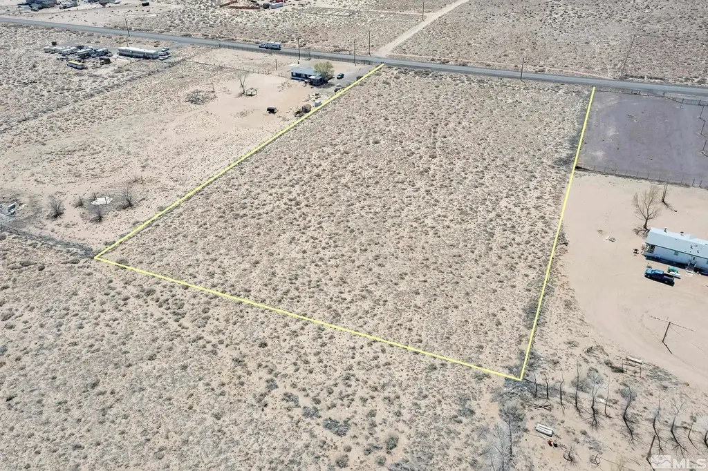 1720 Fir Silver Springs NV 89429