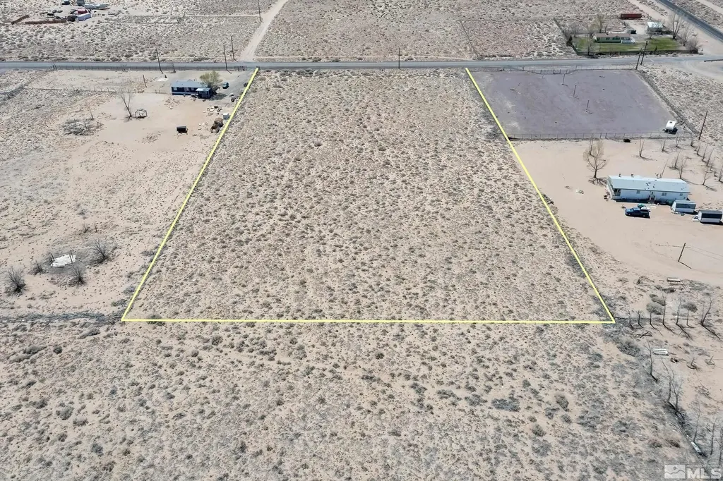 1720 Fir Silver Springs NV 89429