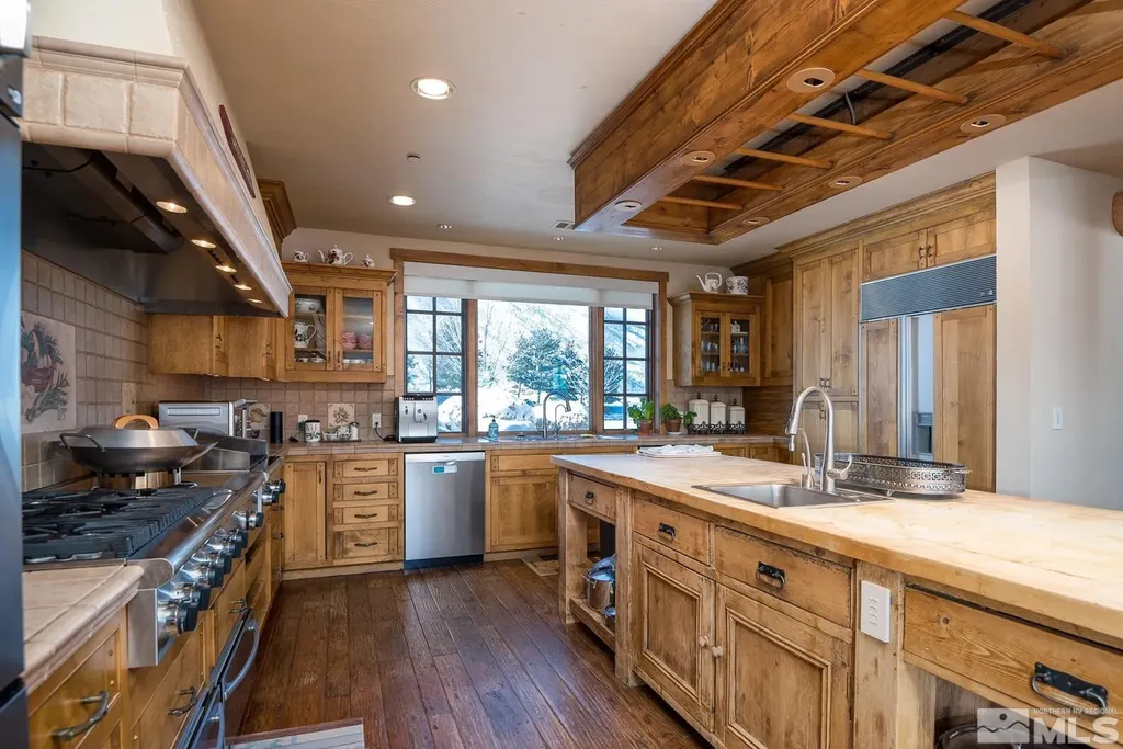 281 Fredericksburg Gardnerville NV 89460