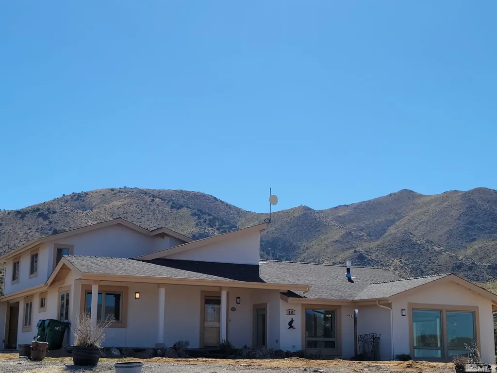 1297 Deerlodge Reno NV 89508