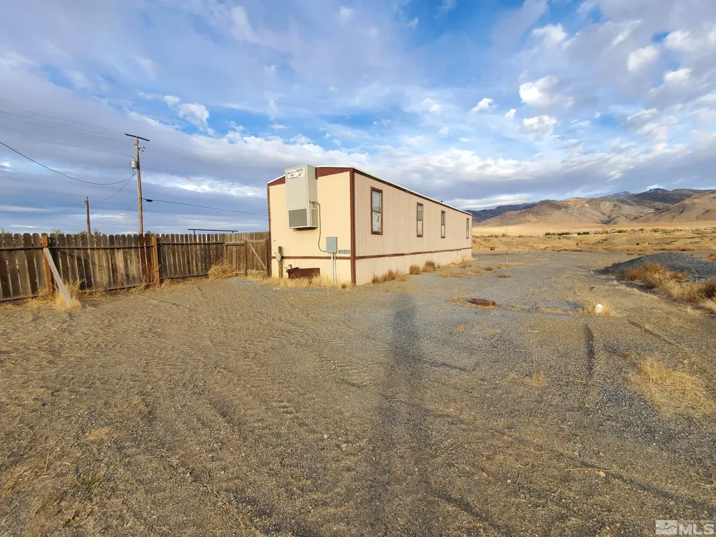 9105 Grass Valley Winnemucca NV 89445