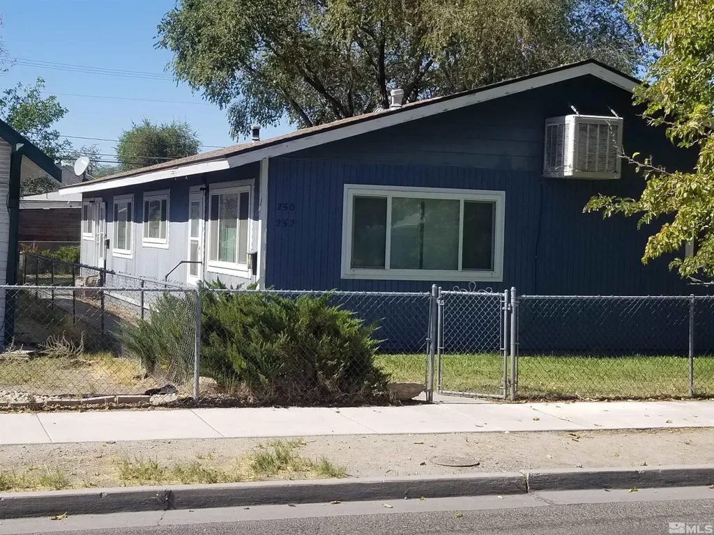 250 - 252 Taylor Fallon NV 89406