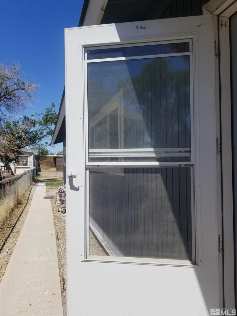 250 - 252 Taylor Fallon NV 89406