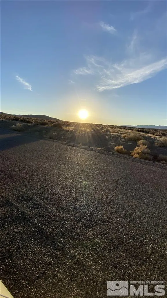 5160 Esther Silver Springs NV 89429
