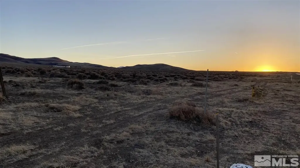 5160 Esther Silver Springs NV 89429