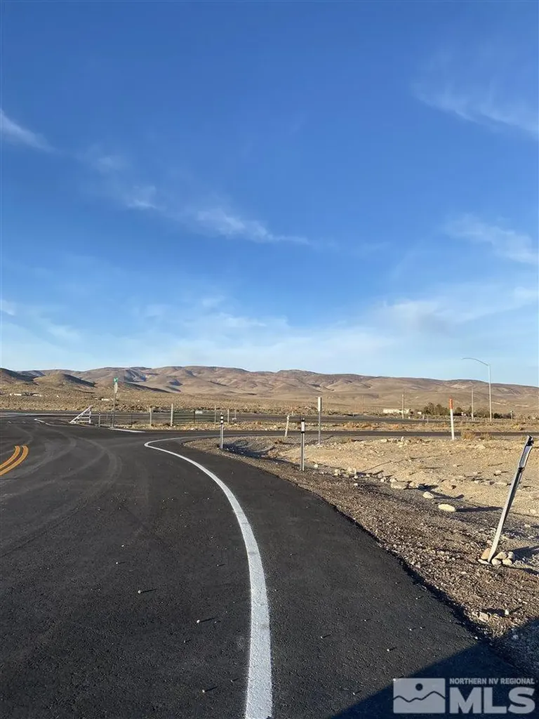 5160 Esther Silver Springs NV 89429
