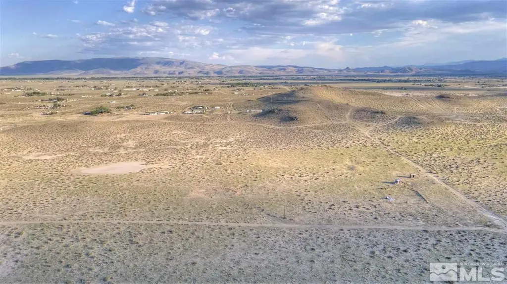 2665 Hope Silver Springs NV 89429