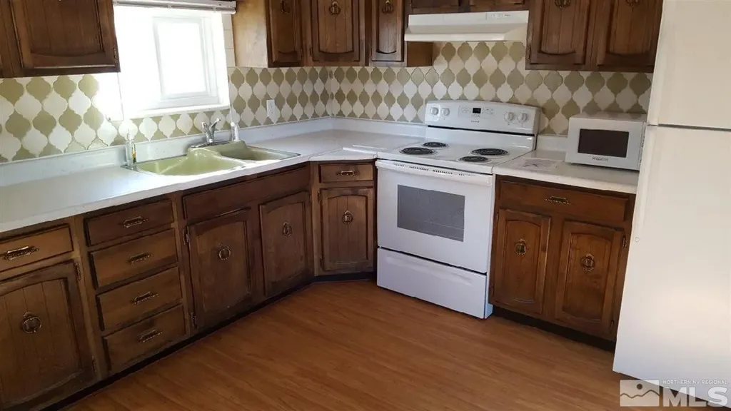 237 & 245 F Hawthorne NV 89415