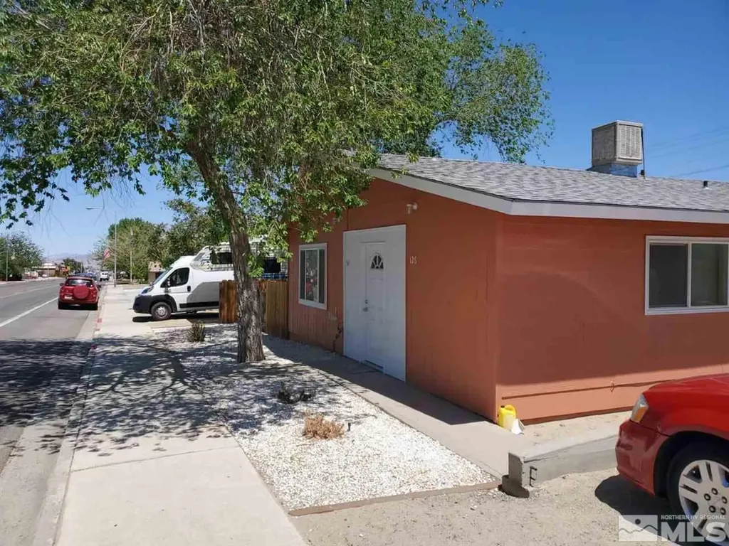 126 & 126 1/2 E Hawthorne NV 89415