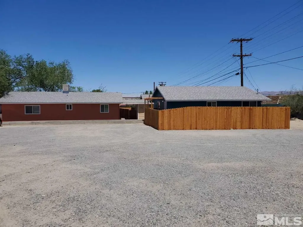 126 & 126 1/2 E Hawthorne NV 89415