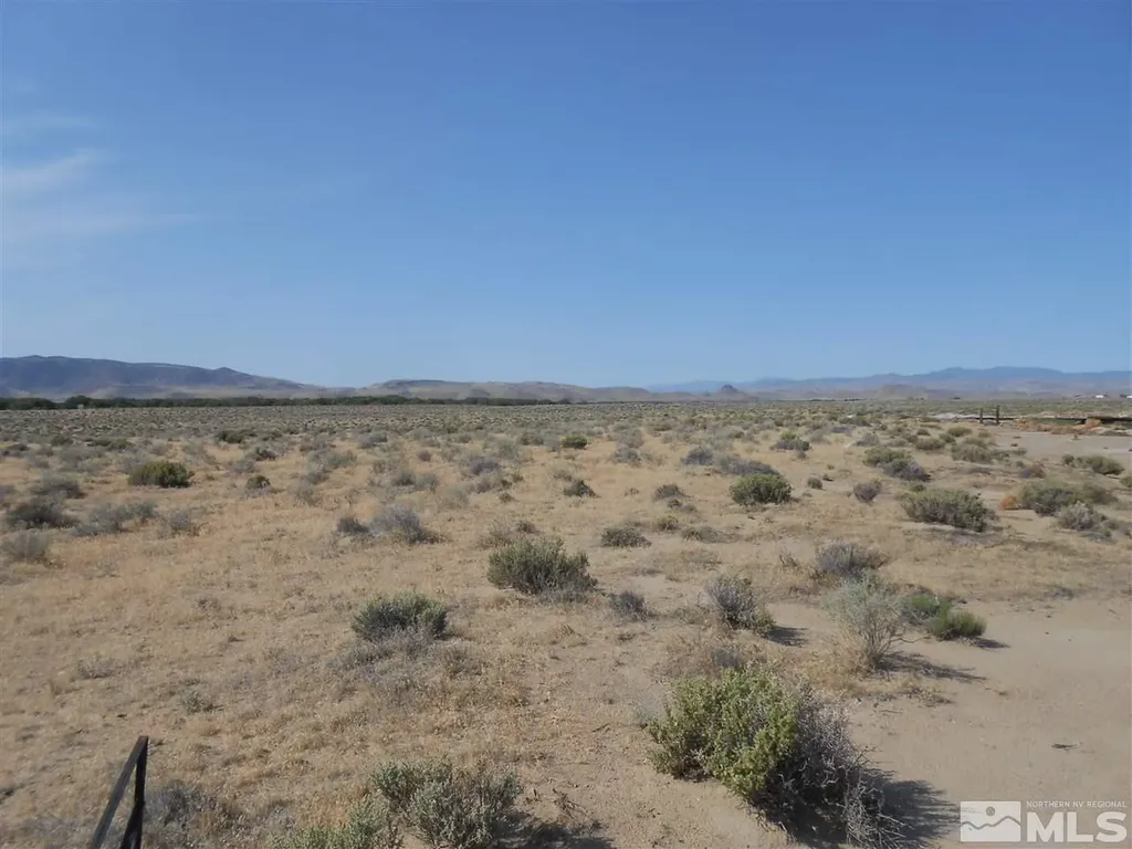 4665 6th Silver Springs NV 89429