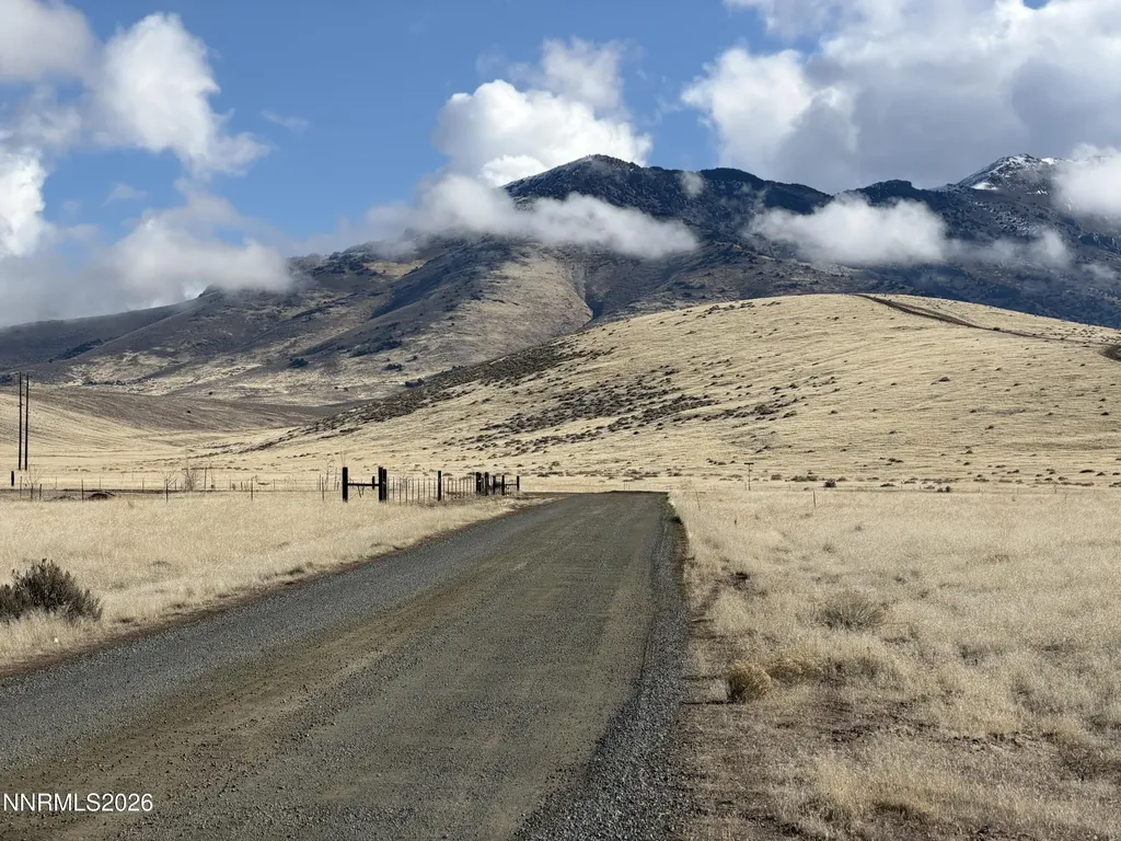 7610 Ridge View Winnemucca NV 89445