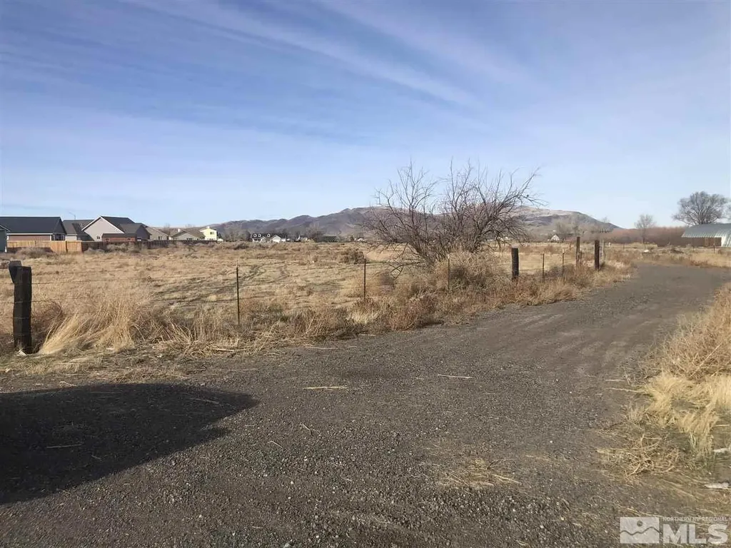 1240-1250 Farm District Fernley NV 89408