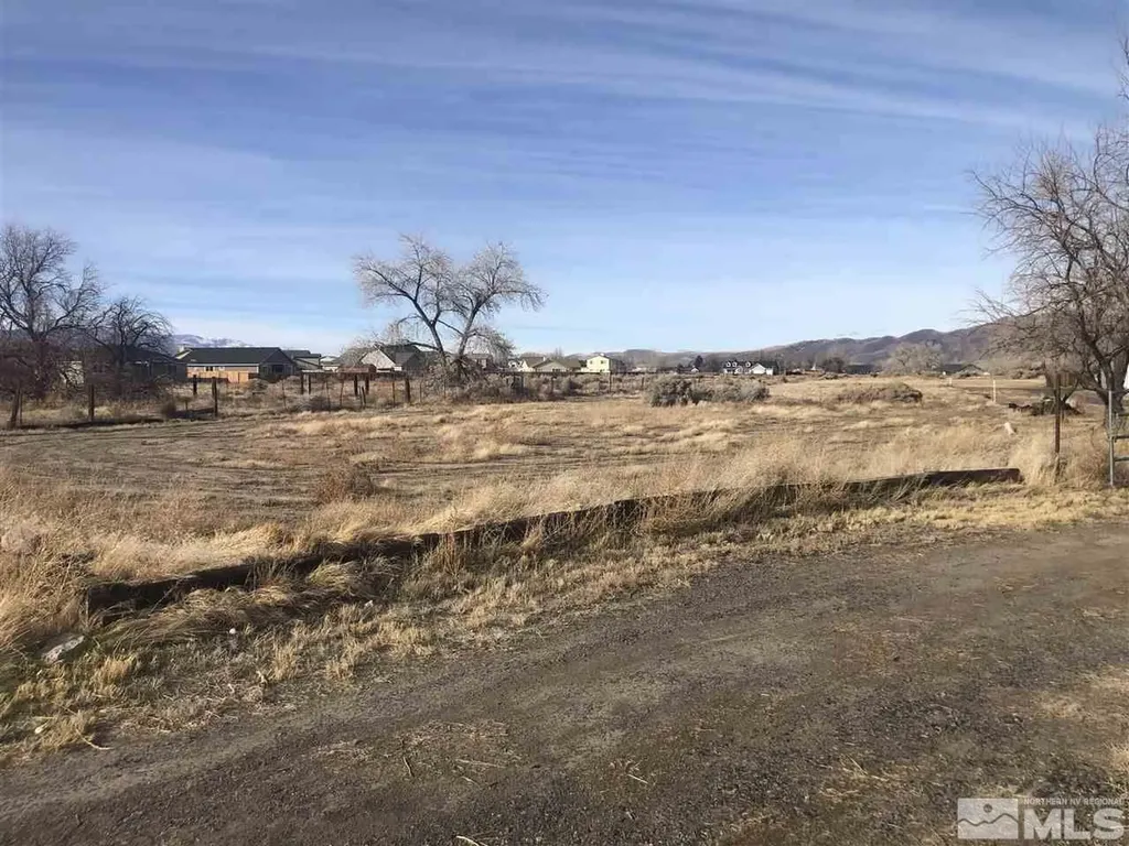 1240-1250 Farm District Fernley NV 89408