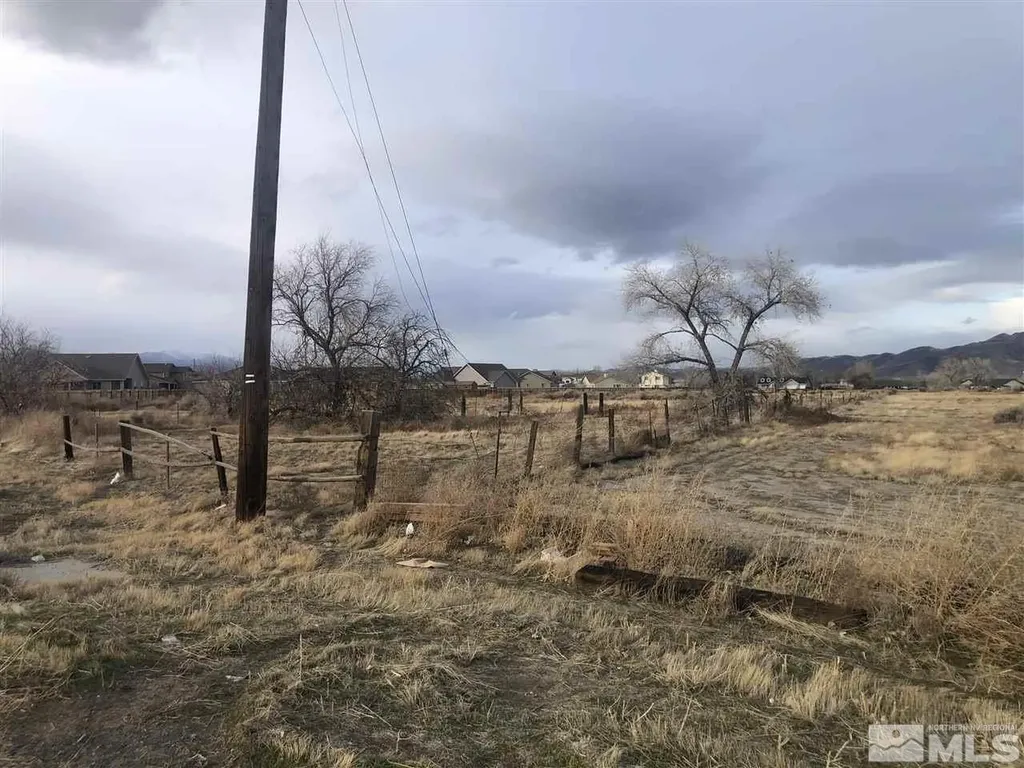 1240-1250 Farm District Fernley NV 89408