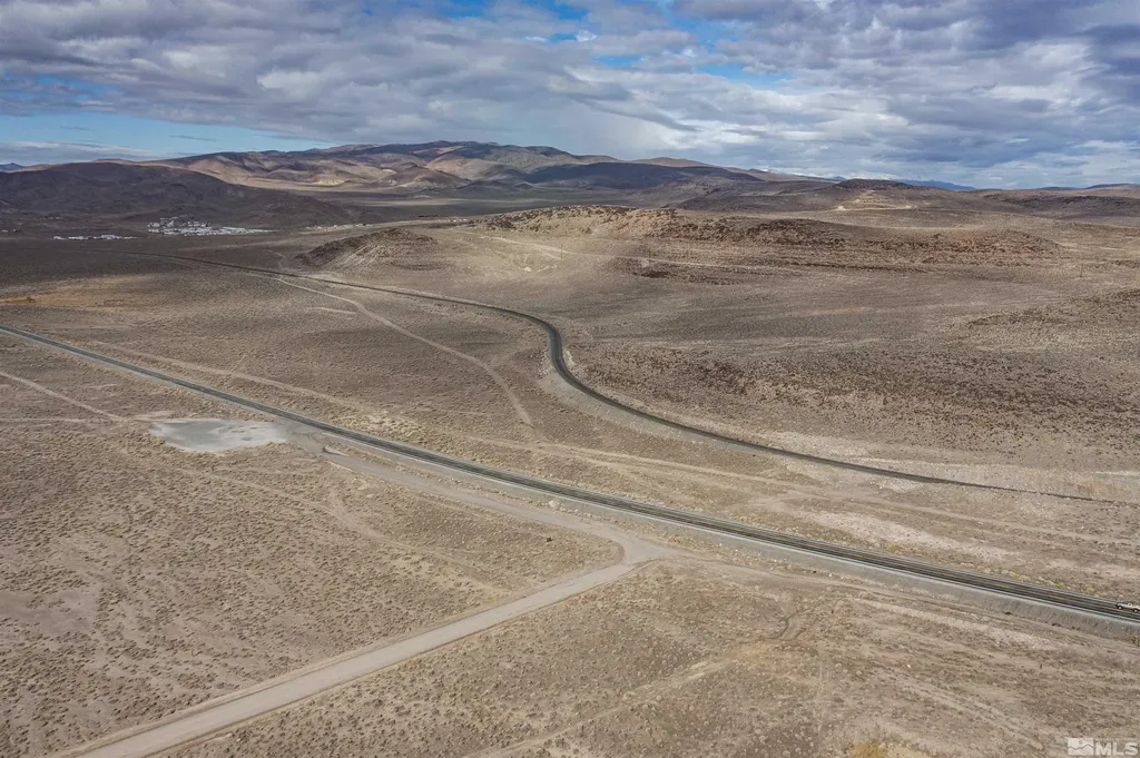 4025 Lincoln Silver Springs NV 89429