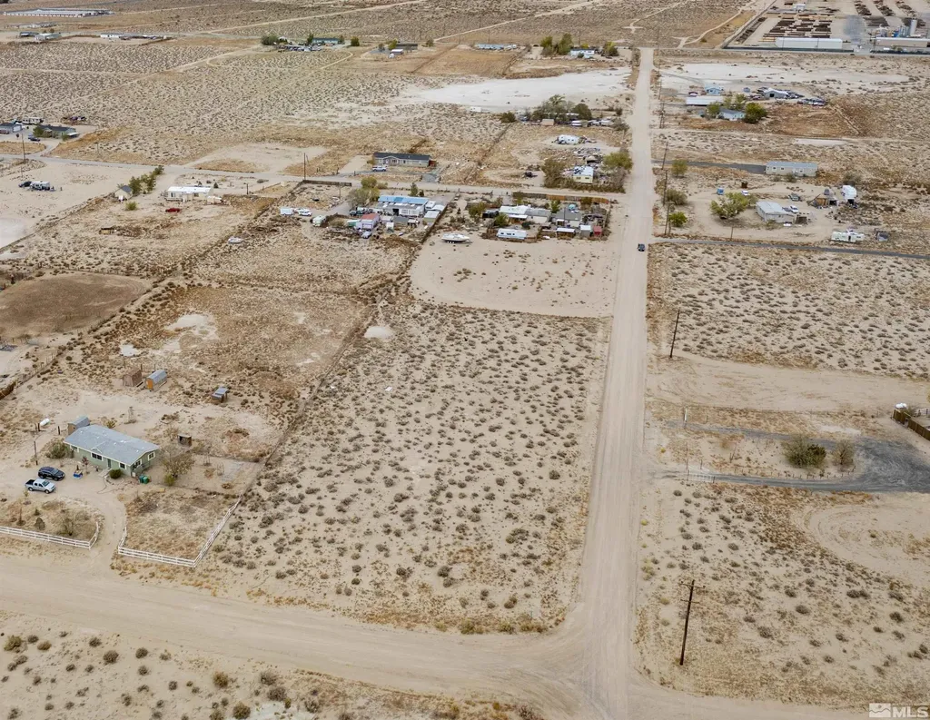 1655 Banner Silver Springs NV 89429