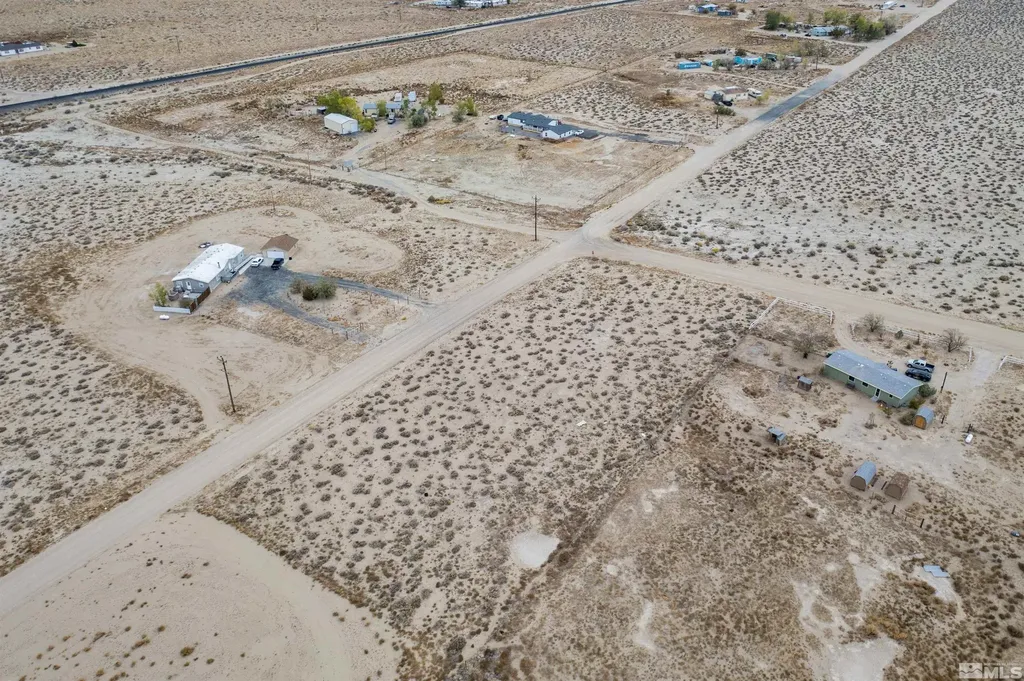 1655 Banner Silver Springs NV 89429