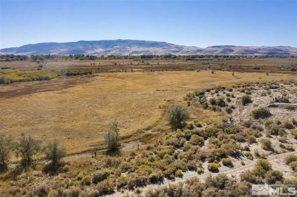 8940 Cougar Silver Springs NV 89429