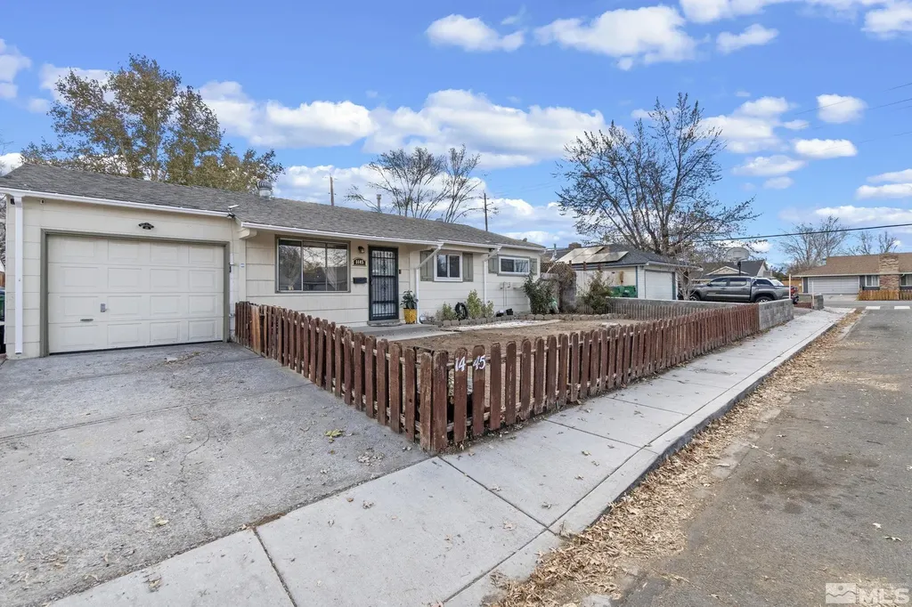 1445 Plymouth Sparks NV 89431