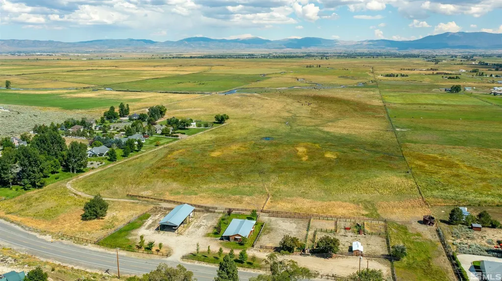 1461 Foothill Gardnerville NV 89460
