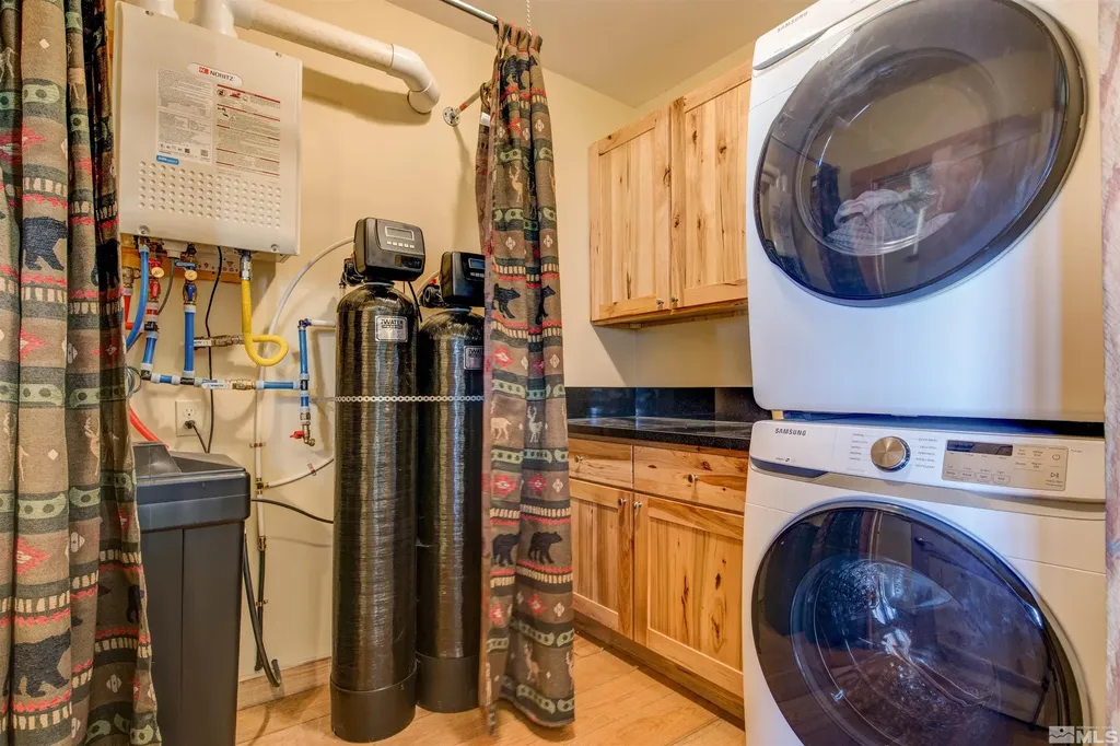 1461 Foothill Gardnerville NV 89460