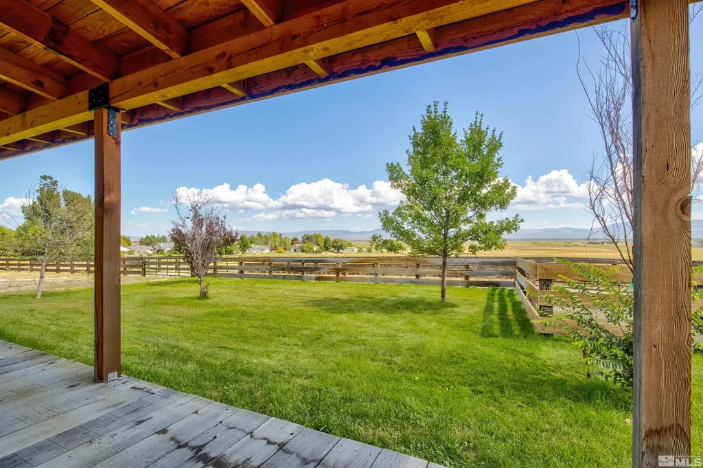 1461 Foothill Gardnerville NV 89460