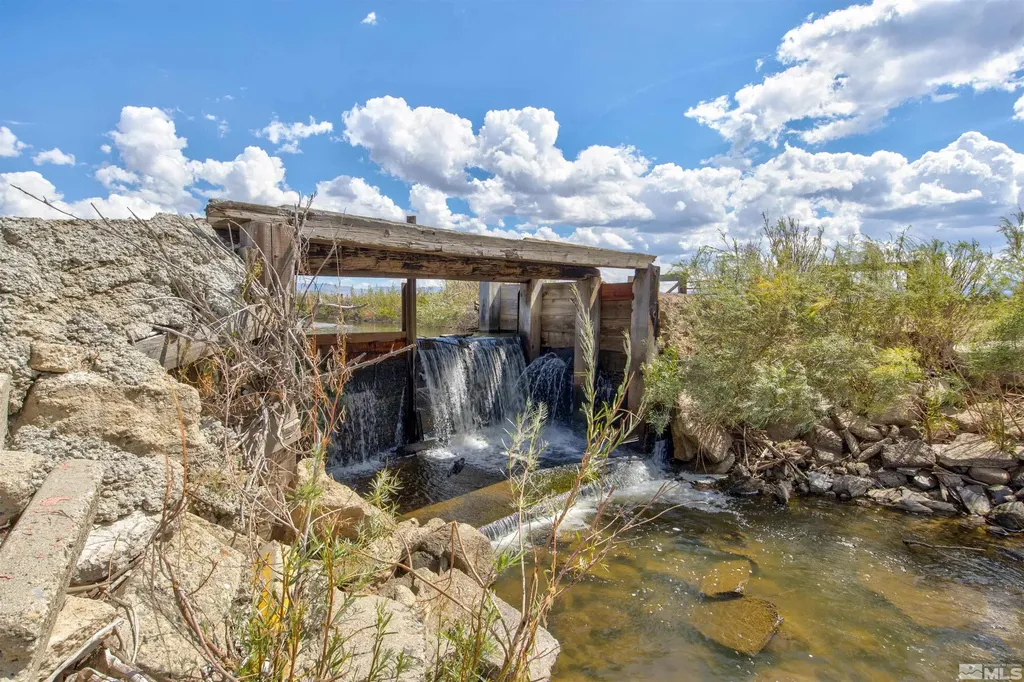 1461 Foothill Gardnerville NV 89460