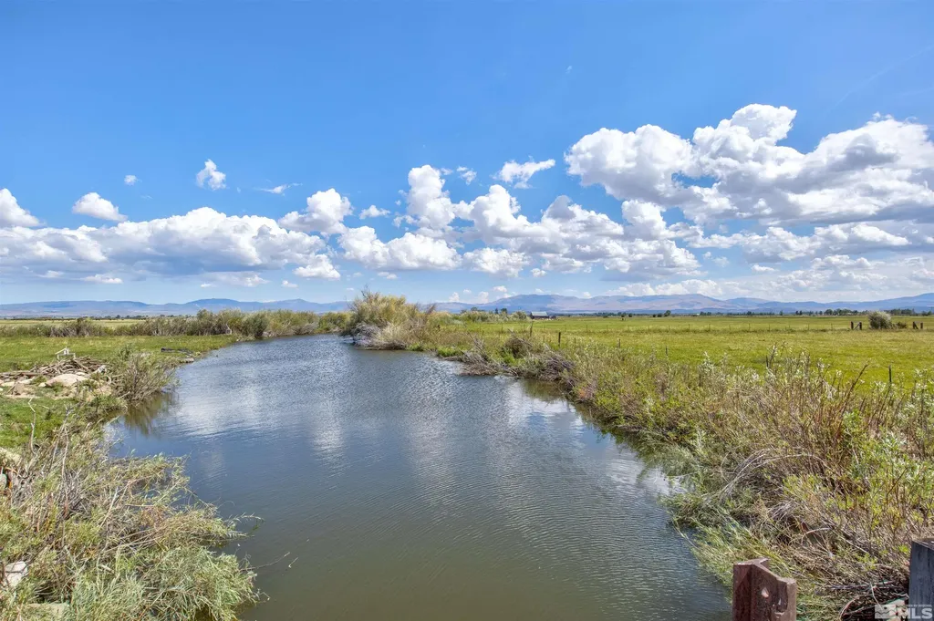 1461 Foothill Gardnerville NV 89460