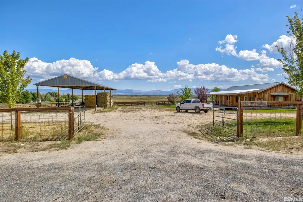 1461 Foothill Gardnerville NV 89460