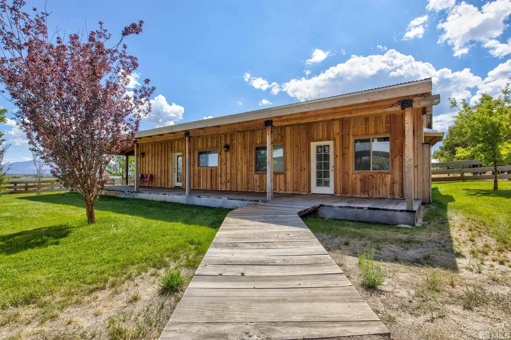 1461 Foothill Gardnerville NV 89460