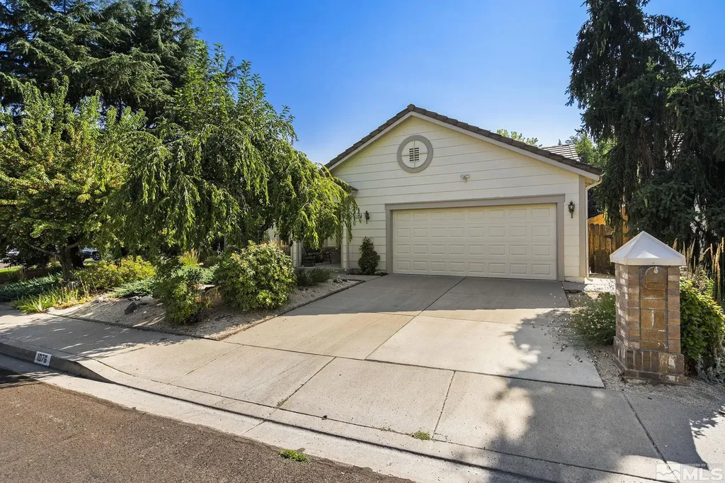 1076 Mayflower Reno NV 89509