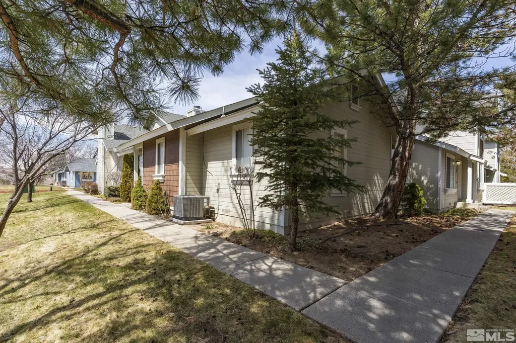1904 Tuolumne Reno NV 89523