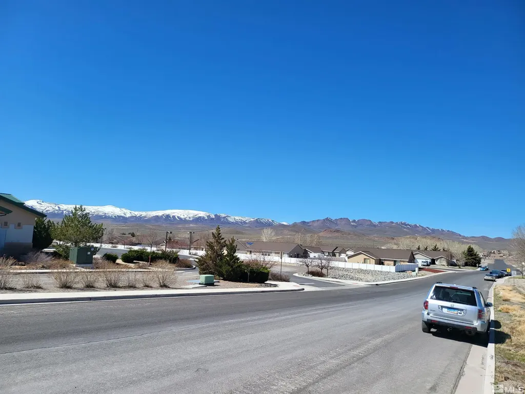 610 Desert Shadows Fernley NV 89408