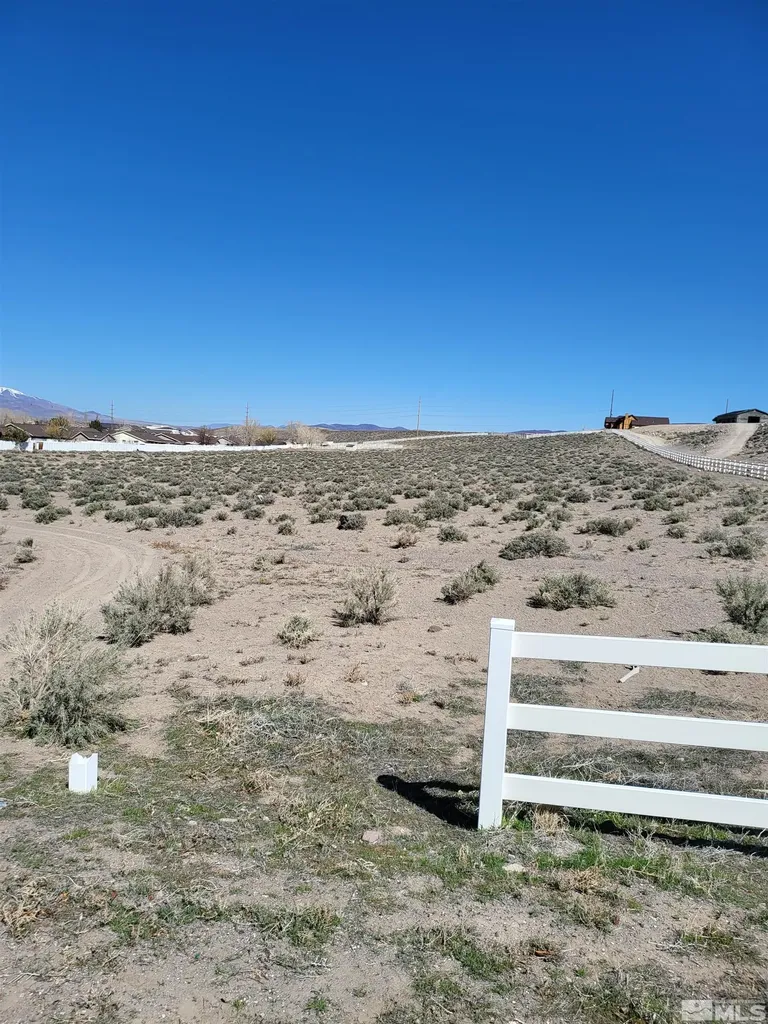 610 Desert Shadows Fernley NV 89408