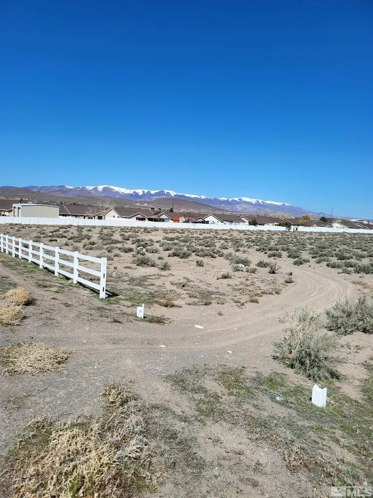 610 Desert Shadows Fernley NV 89408