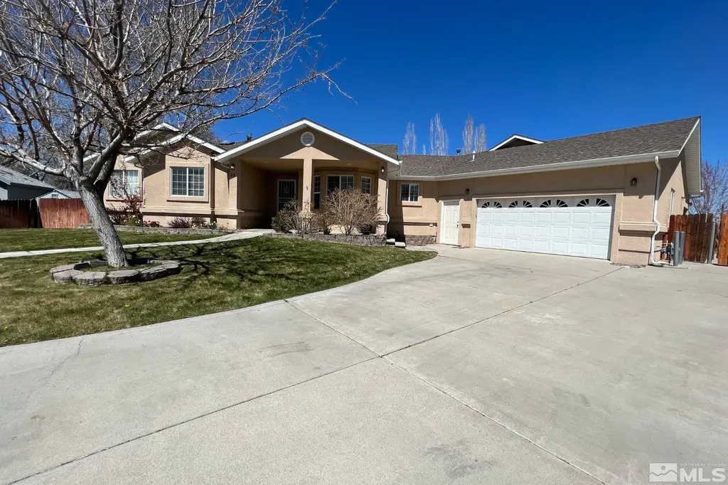 45 Julie Winnemucca NV 89445