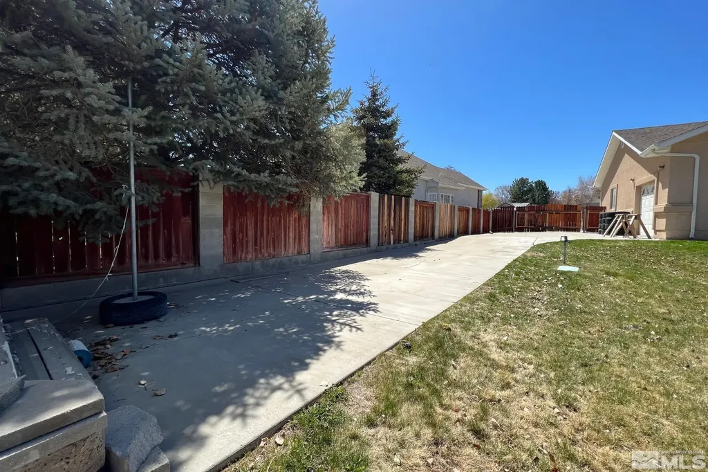 45 Julie Winnemucca NV 89445