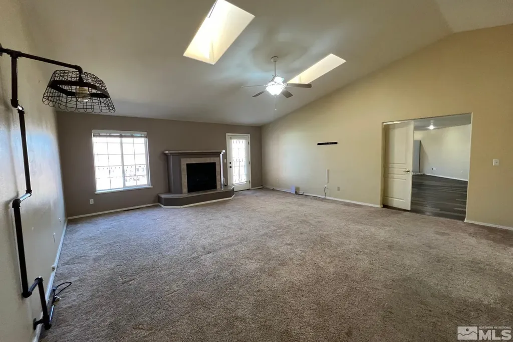 45 Julie Winnemucca NV 89445
