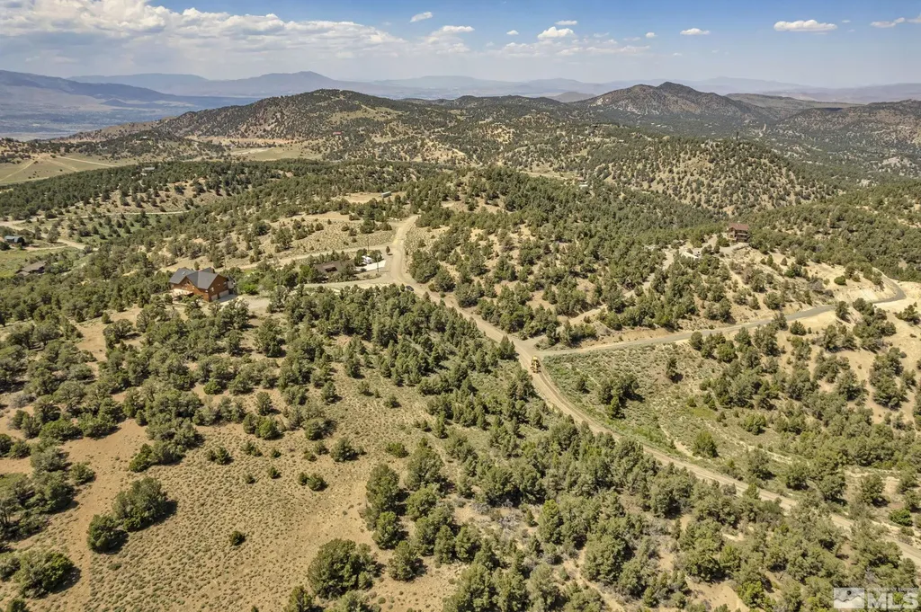 21499 Crestview Reno NV 89521