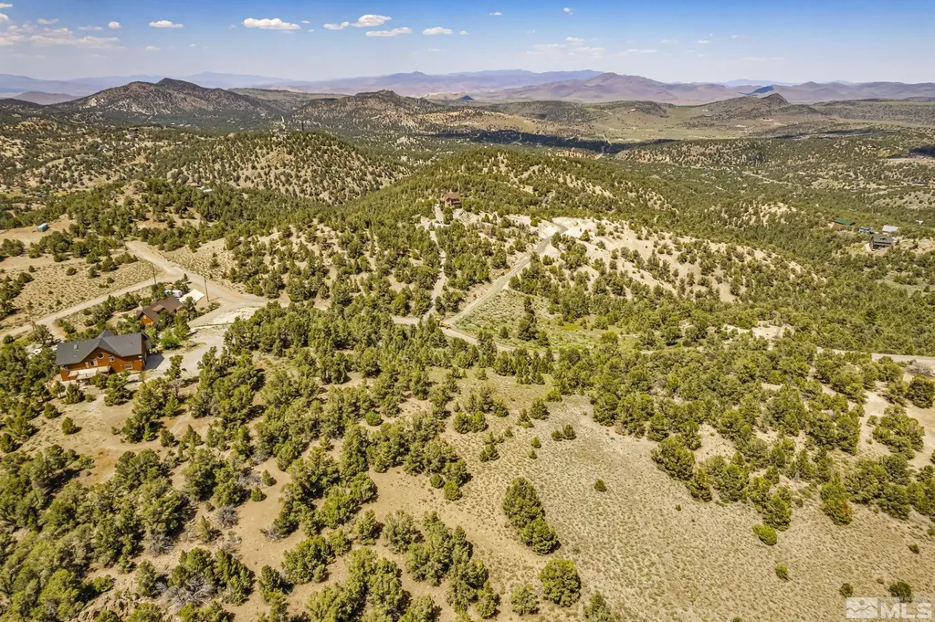 21499 Crestview Reno NV 89521