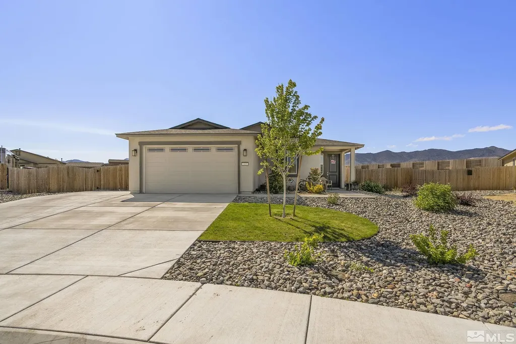 105 Amberwood Dayton NV 89403