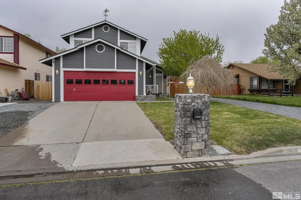 6715 Canoe Hill Sparks NV 89436