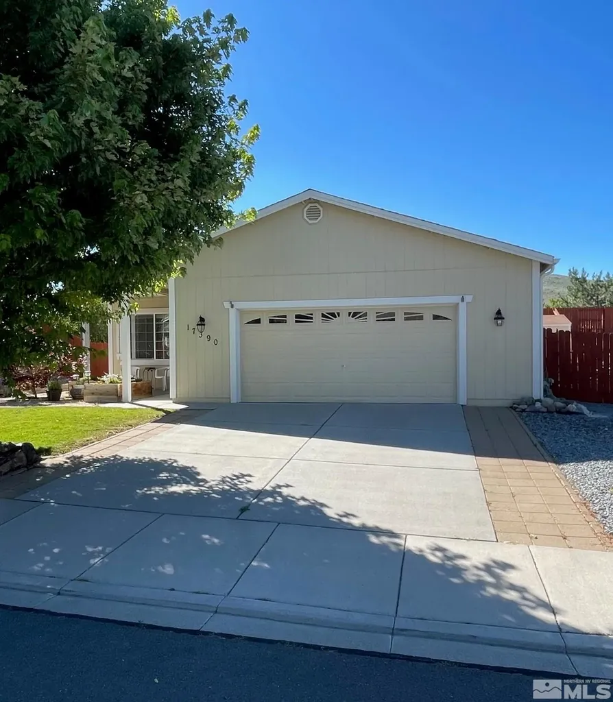 17390 Desert Lake Reno NV 89508