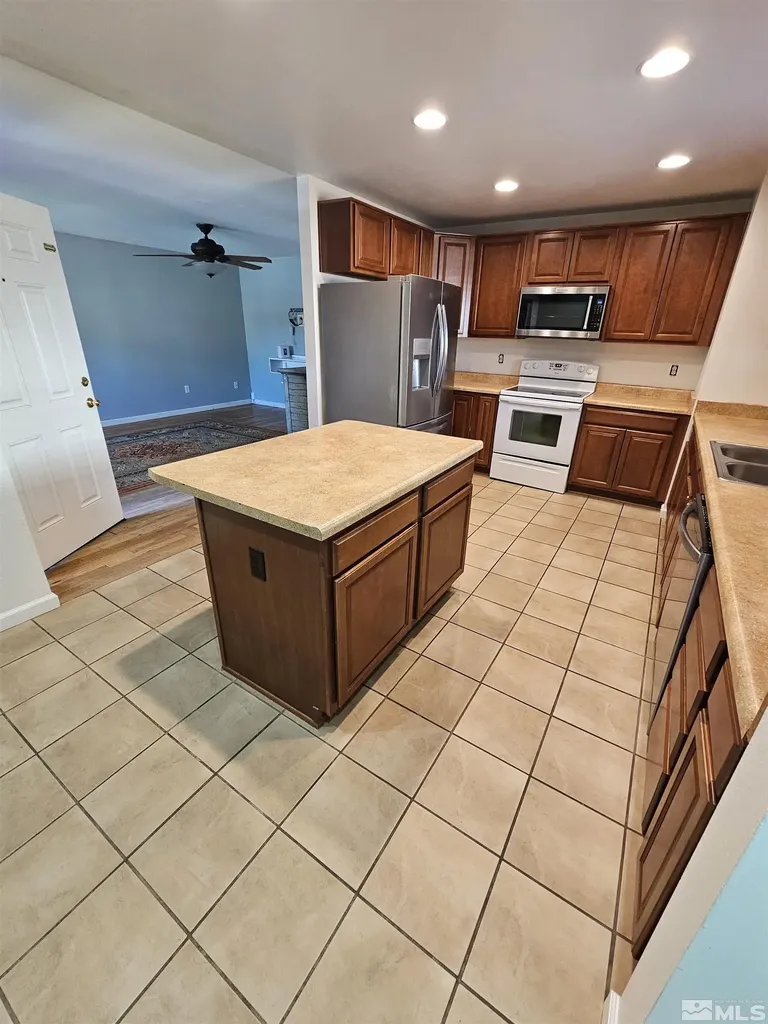 119 Mcgoldrick Sparks NV 89431