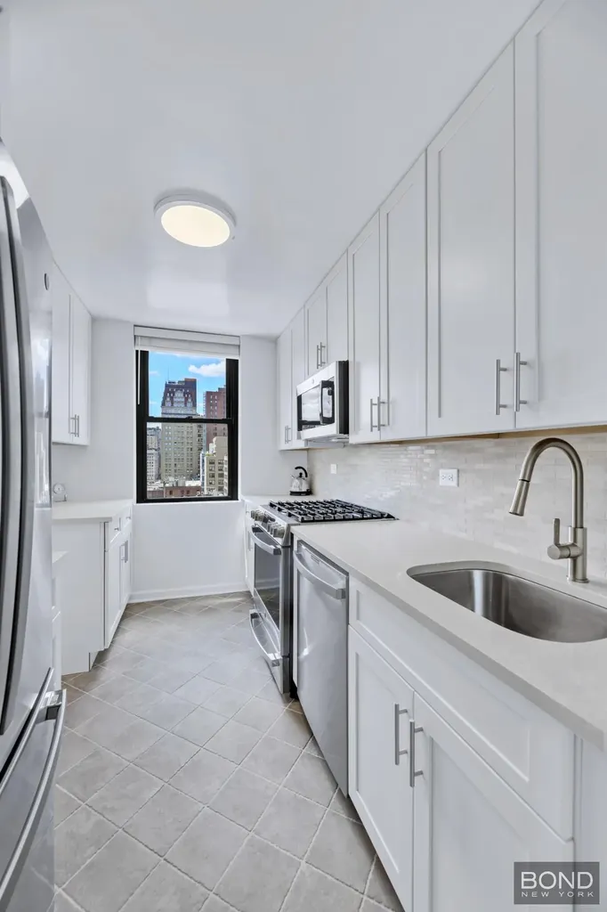 201 E 17th Street New York City NY 10003