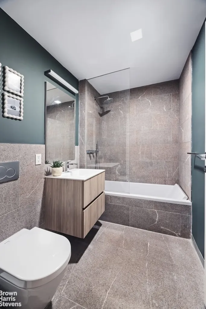 139 E 23rd Street New York City NY 10010