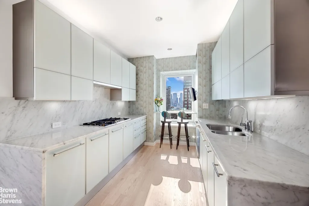 310 E 53rd Street New York City NY 10022
