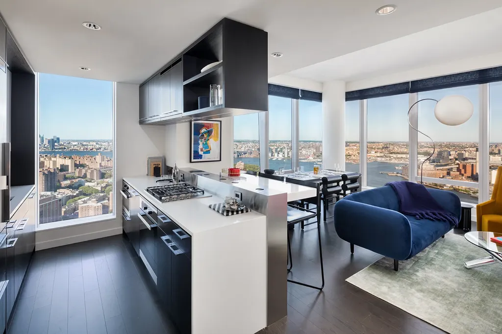 252 South Street New York City NY 10002