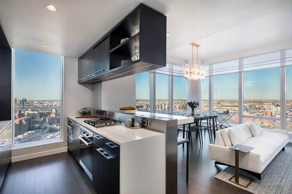 252 South Street New York City NY 10002
